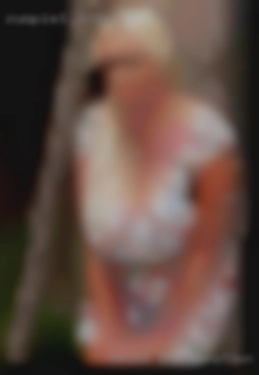 Hello, I am Crystal in Brownstown, IN I'm 32 years  old.